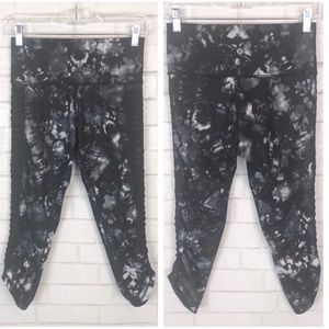 Rare Lululemon High-Rise Luxtreme Crops